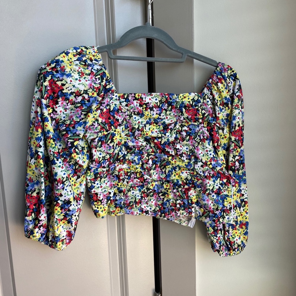 Floral Cropped Long Sleeve Shirt